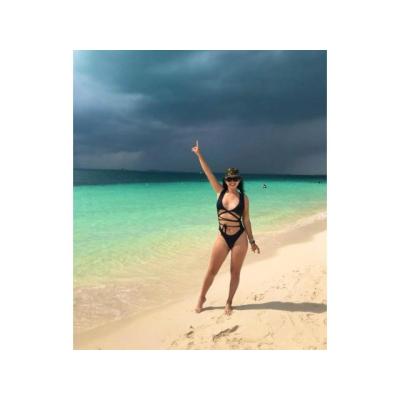 VEN Y ME ROMPES EL CULO