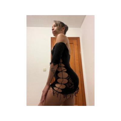 DULCE, CHICA MUY CACHONDA
