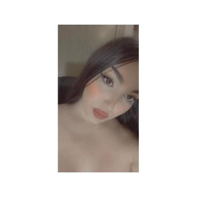 BELLA SENSUAL Y CARGADA DE LECHE