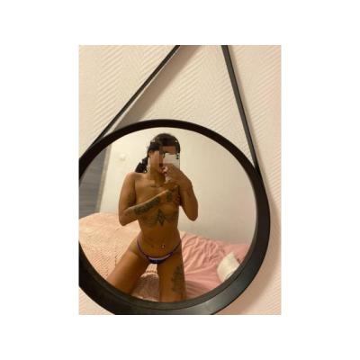 HERMOSA Y DIVERTIDA /SALIDAS