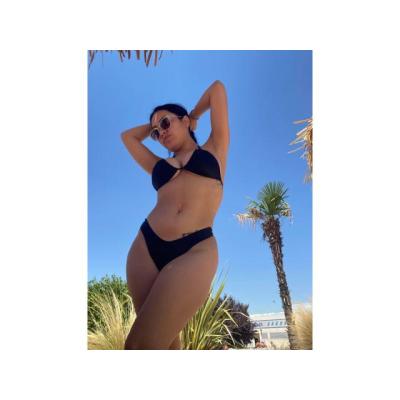 DISFRUTA MI CUERPO LLENO DE PLACER. .