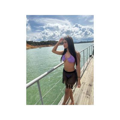 6- PAOLA CHICA TIERNA Y SUMISA