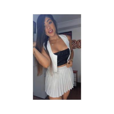 HERMOSA JOVENCITA CON GANAS DE FIESTA