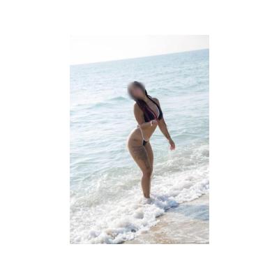 IMPLICADA Y SENSUAL /SALIDAS