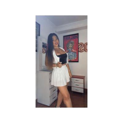 JOVENCITA ARDIENTE Y JUGUETONA!!