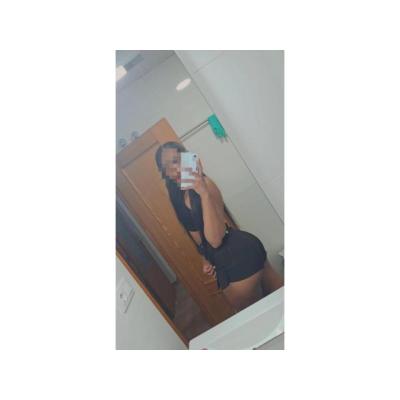 HERMOSA DAMA  MUY CARIÑOSA