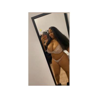 2S-CHICA TETONA MONTA POLLA