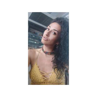 ENCANTADORA ESPAÑOLA MUY EROTICA