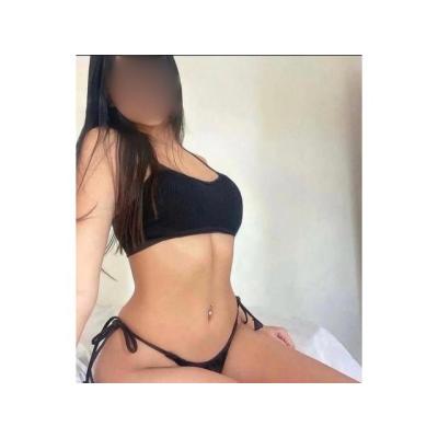 BLANQUITA MUY MAJA CHICA EXTROVERTIDA