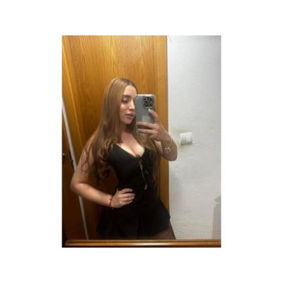 Catalina una pelirroja ardiente fiestera