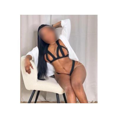 ARDIENTE Y JUGUETONA LATINA