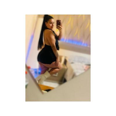 NIÑATA COLOMBIANA 23 AÑOS