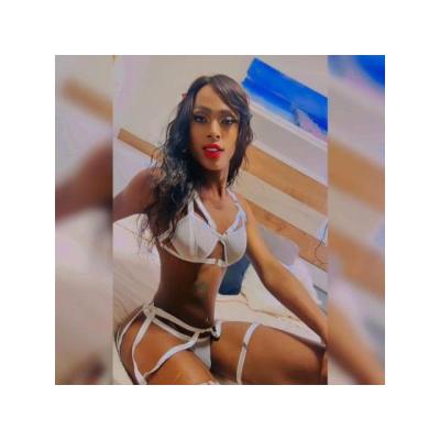 POLLONA PARA ROMPER TU CULO 90€ 1 HORA