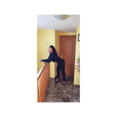 CALIENTE Y COMPLACIENTE /SALIDAS