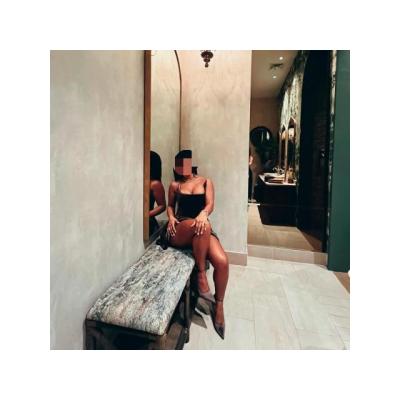 ZOE VENEZOLANA CARIÑOSA Y TIERNA