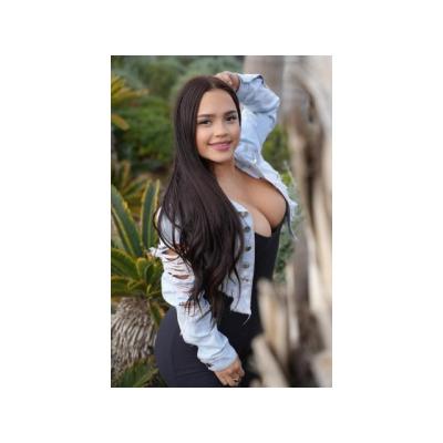 ESPECTACULAR MORENA VENEZOLANA