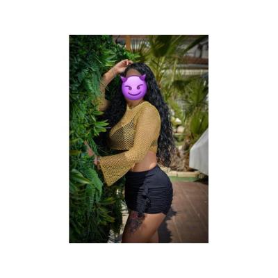 VICKY FIESTERA Y CACHONDA