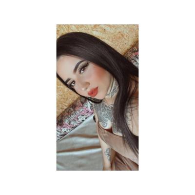 Latina adicta a la leche