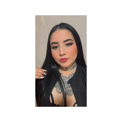 Latina adicta a la leche