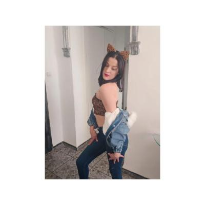 (I) SARA UNIVERSITARIA CON GANITAS DE PLACER