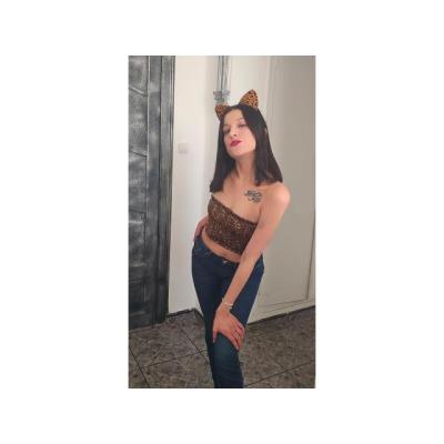 (I) SARA UNIVERSITARIA CON GANITAS DE PLACER