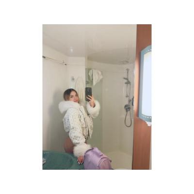 (I)DULCE COLEGIALA DE VACACIONES BUSCA PLACER