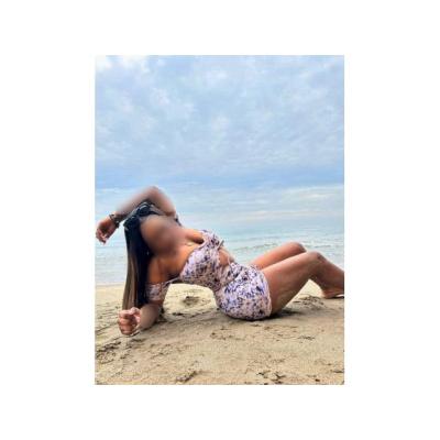 JUGOSA Y MUCHO DESEO DE COMPLACERTE