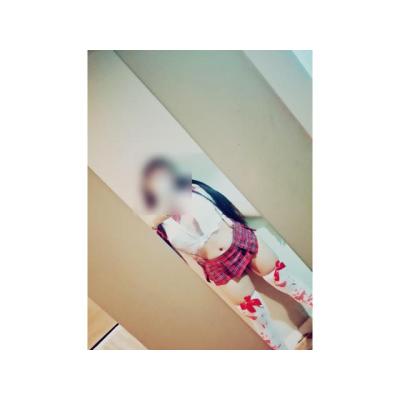 NIAÑATA A TOPE FIESTERA 24/7