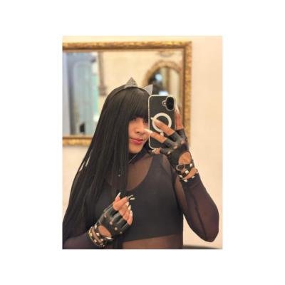 (i)Marilyng una chica trans muy femenina