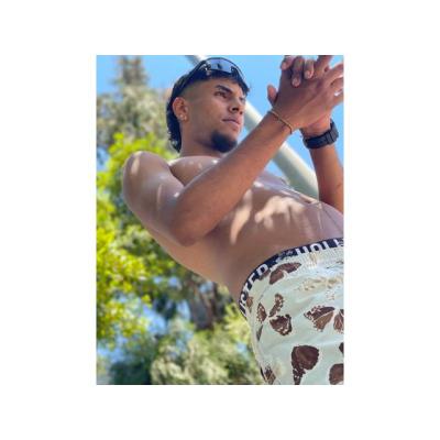 LATINO SUPER CACHONDO DE PASO