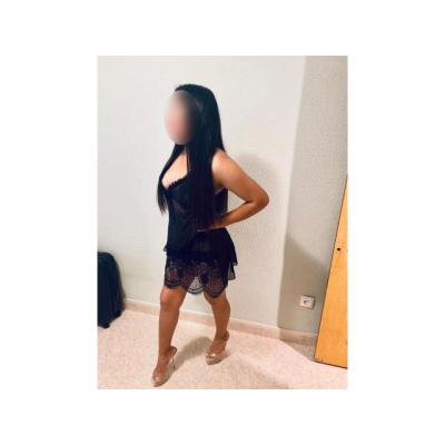 DESCUBRE MIS ENCANTOS, SOY MUY CALIENTE