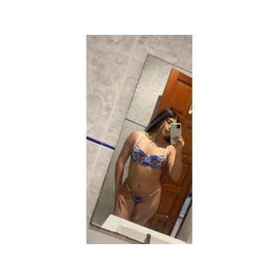 Daniela fuego puro, joven candente