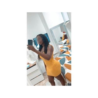 NESTRELLA estupenda Latina  para ti