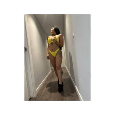 COLOMBIANA DISPUESTA A COMPLACERTE