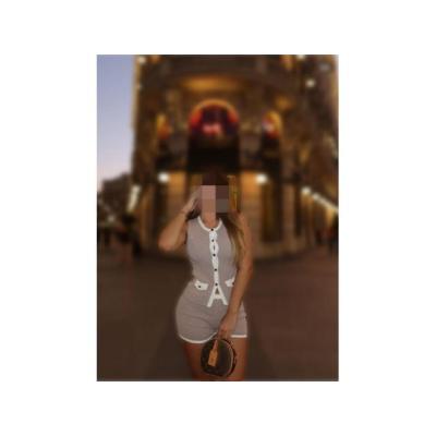 NVANESSA Mujer VIP y de lujo Latina ven