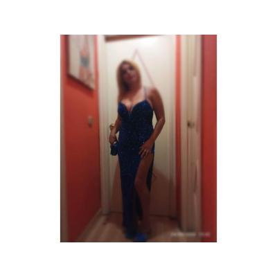 ESTRELLA, RUMANA ARDIENTE Y TETONA