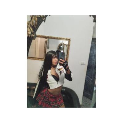 (E) LA TRANS MAS JUGUETONA