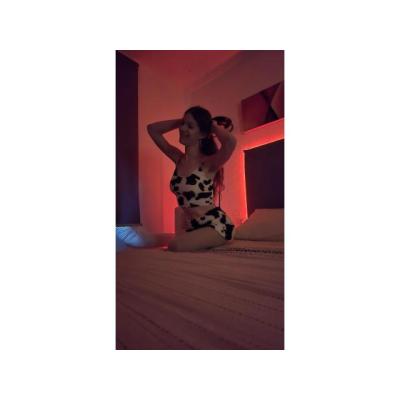 UNA TRANS MUY SEXY Y VERSATIL