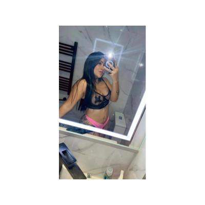 GUARRITA, GOLOSA Y BIEN FIESTERA