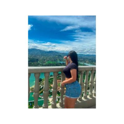 MUY CALIENTE Y CACHONDA. . . SALIDAS