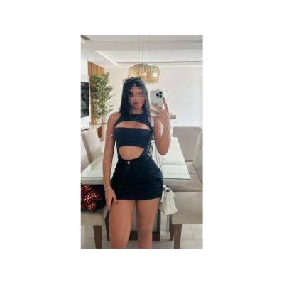 JOVENCITA LATINA CARIÑOSA Y SENSUAL