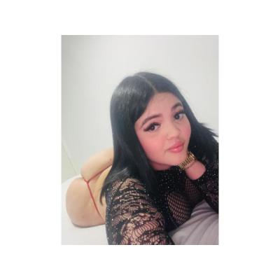 GUAPA Y COMPLETA CHICA NUEVA