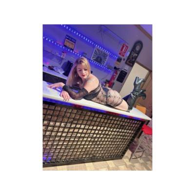 EXTROVERTIDA CALIENTE Y FIESTERA EN VALENCIA