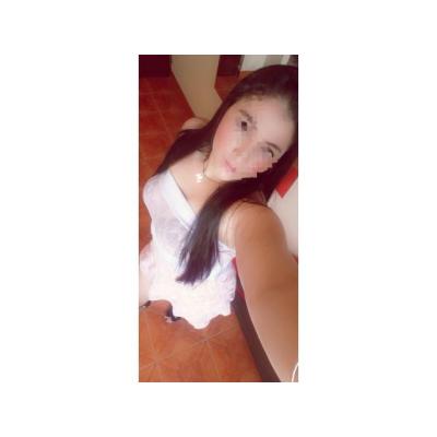 DANA, BLANQUITA Y ARDIENTE AMOR