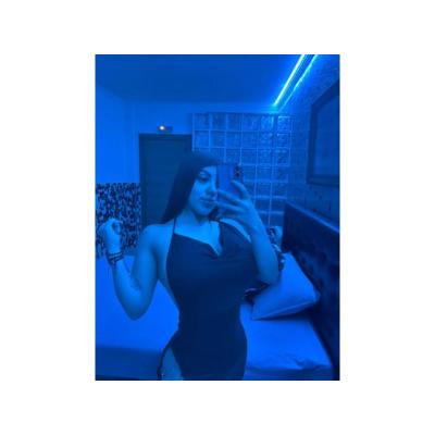 (L) CAMILA, AGRADABLE COMPAÑIA