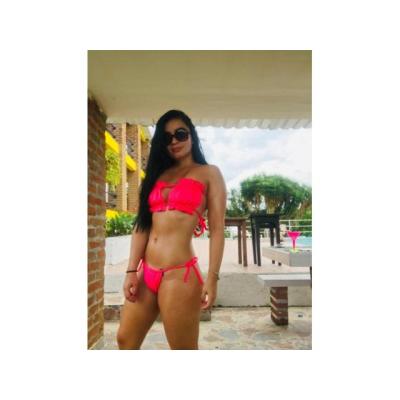 CALMA MIS GANAS CON UNA RICA FOLLADA