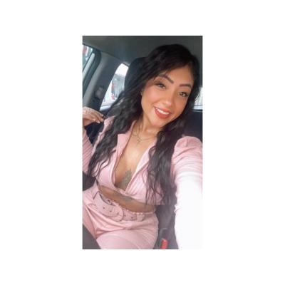 HERMOSA JOVEN CON SERVICIO VIP, SALIDAS