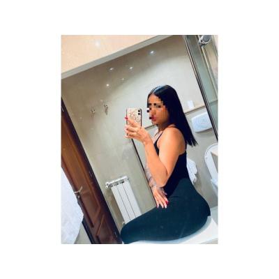 HERMOSA LATINA MUY CACHONDA EN TU ZONA