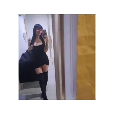 LATINA CON CURVAS QUE TE HARAN SOÑAR