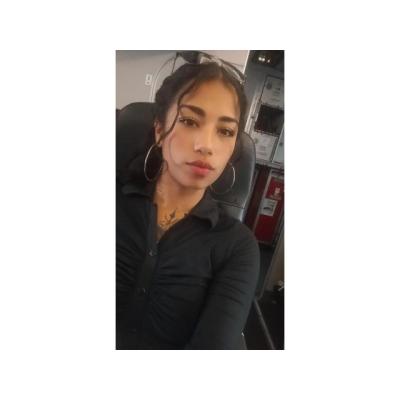 Me dejó comer el coño, grito, gimo y me corro